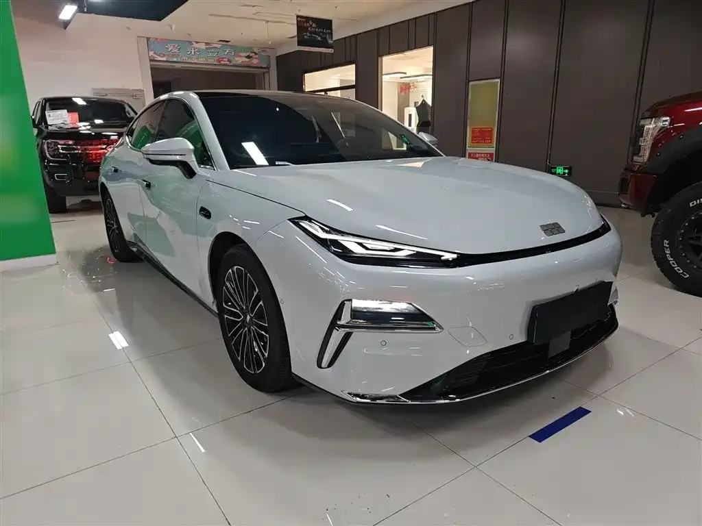Geely Galaxy Xingyao 8 2025 из CN, фото 10