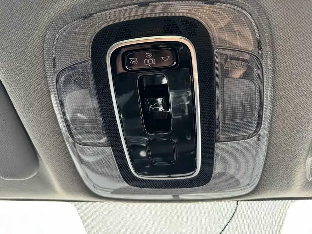 Hyundai Elantra 2023 из CN, фото 7