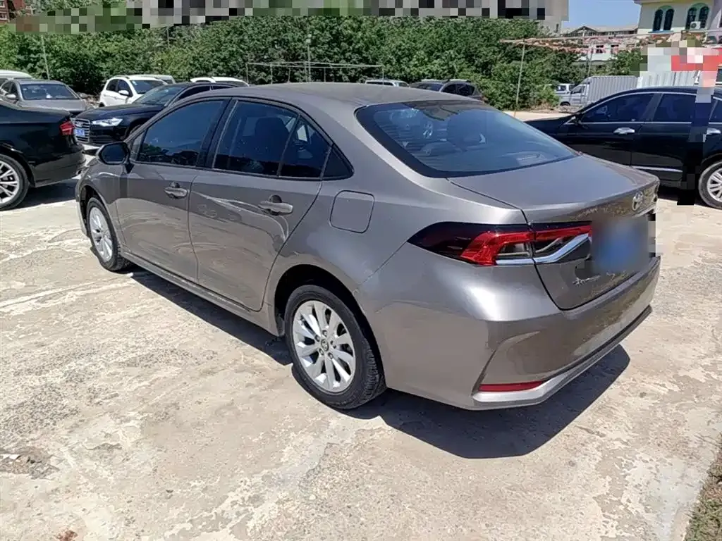 Toyota Corolla 2023 из CN, фото 2