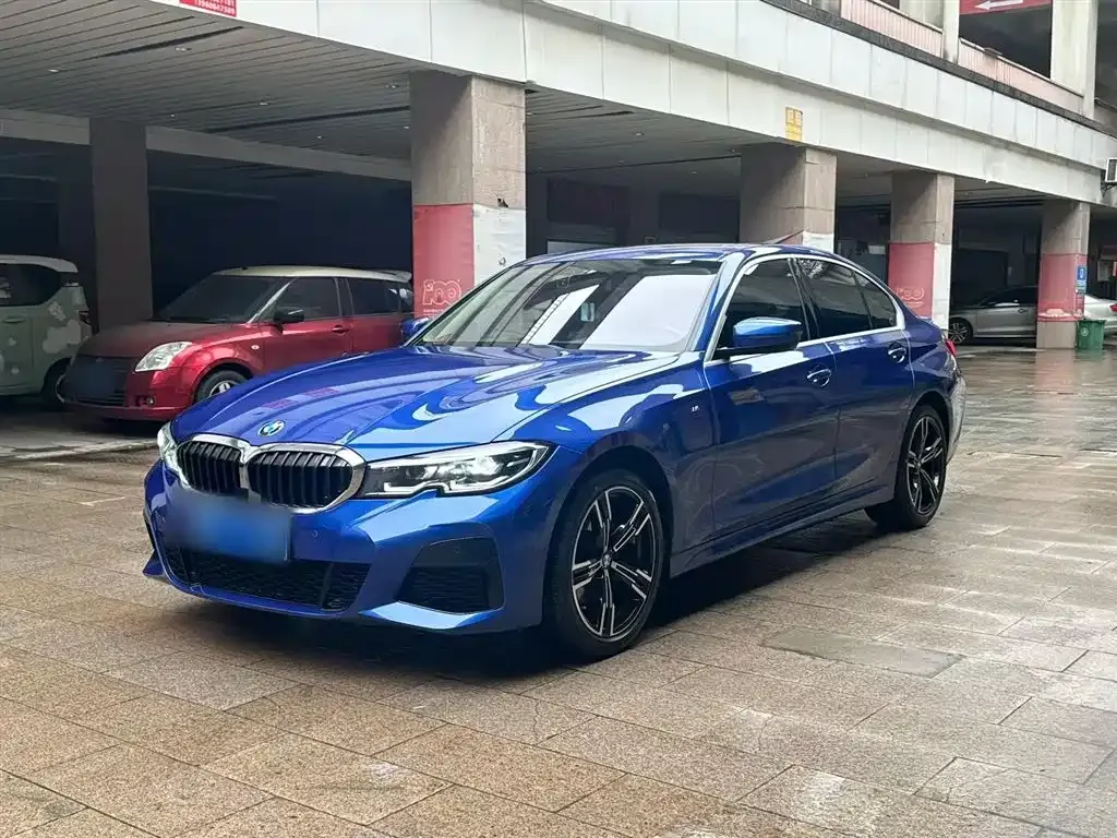 BMW 3 Series 2022 из CN, фото 1
