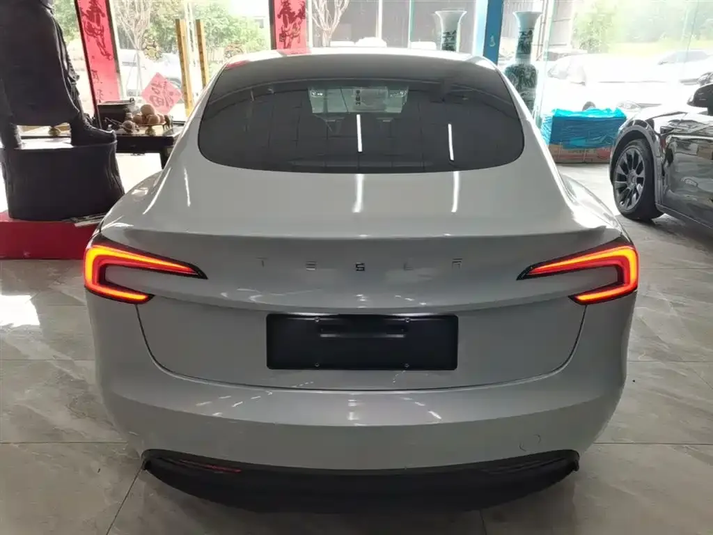 Tesla Model 3 2025 из CN, фото 10