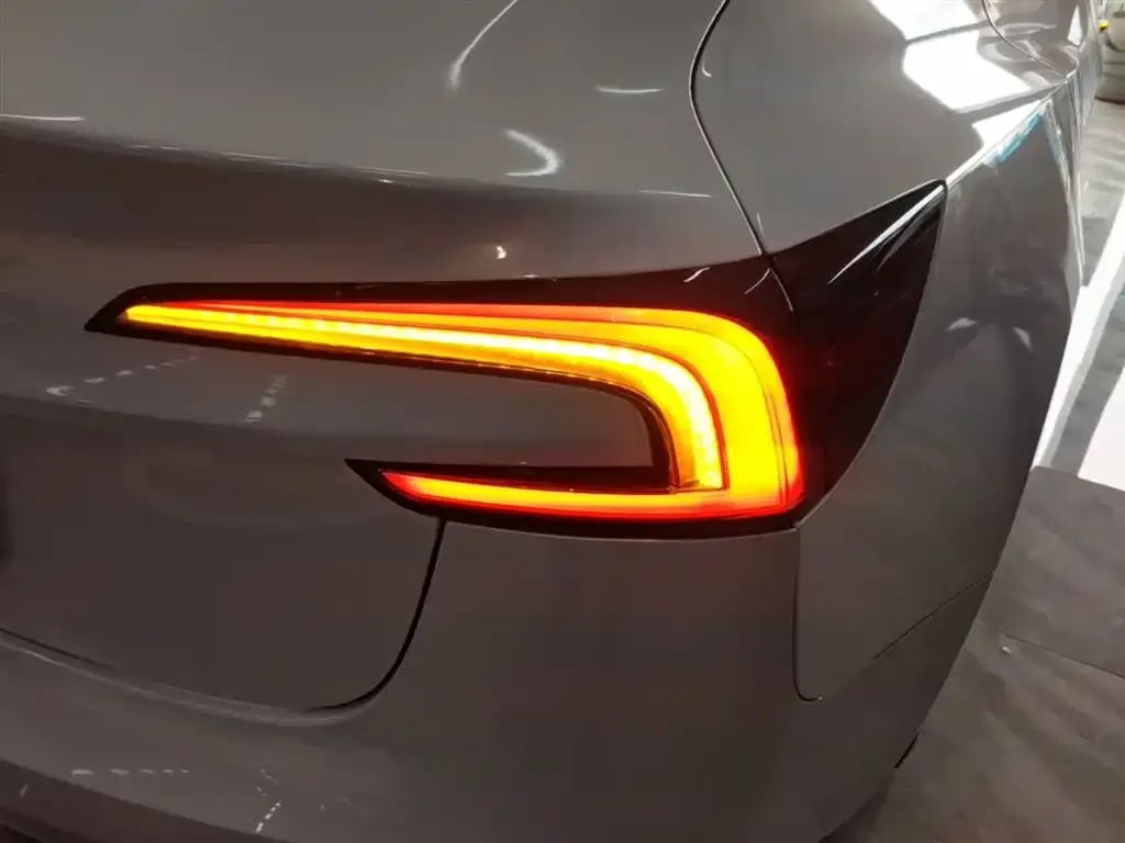 Tesla Model 3 2025 из CN, фото 5