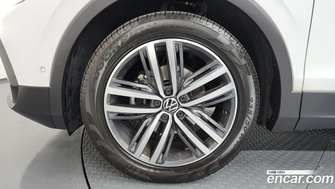 Volkswagen Tiguan 2023 из KR, фото 9