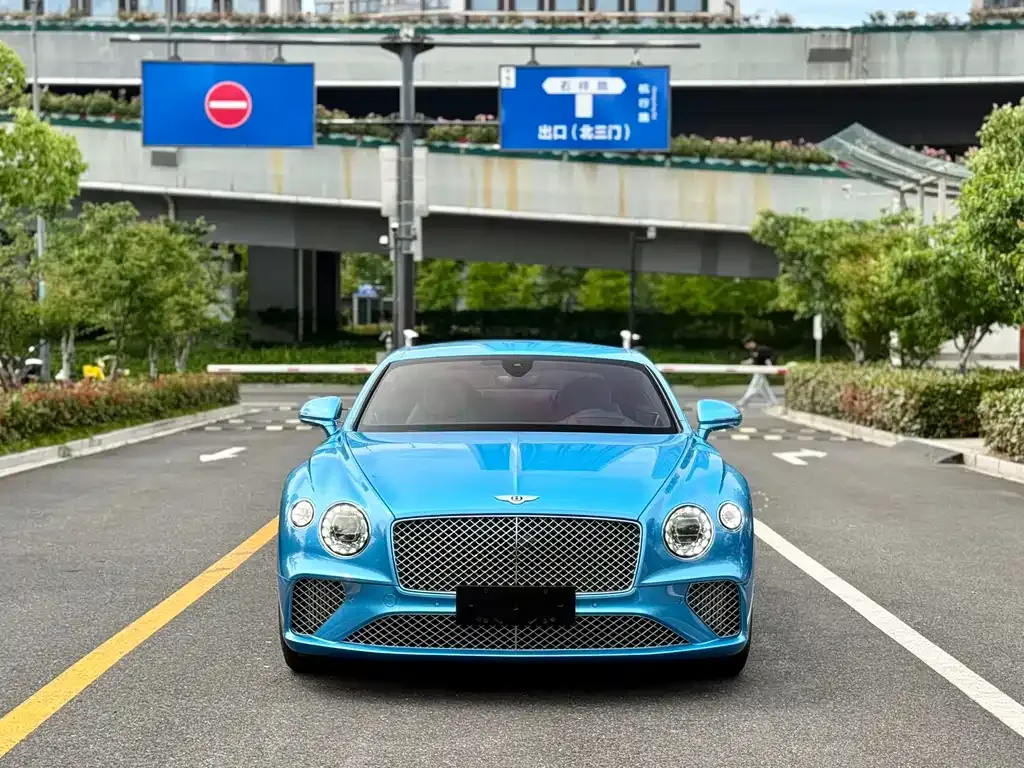 Bentley Continental — фото 1