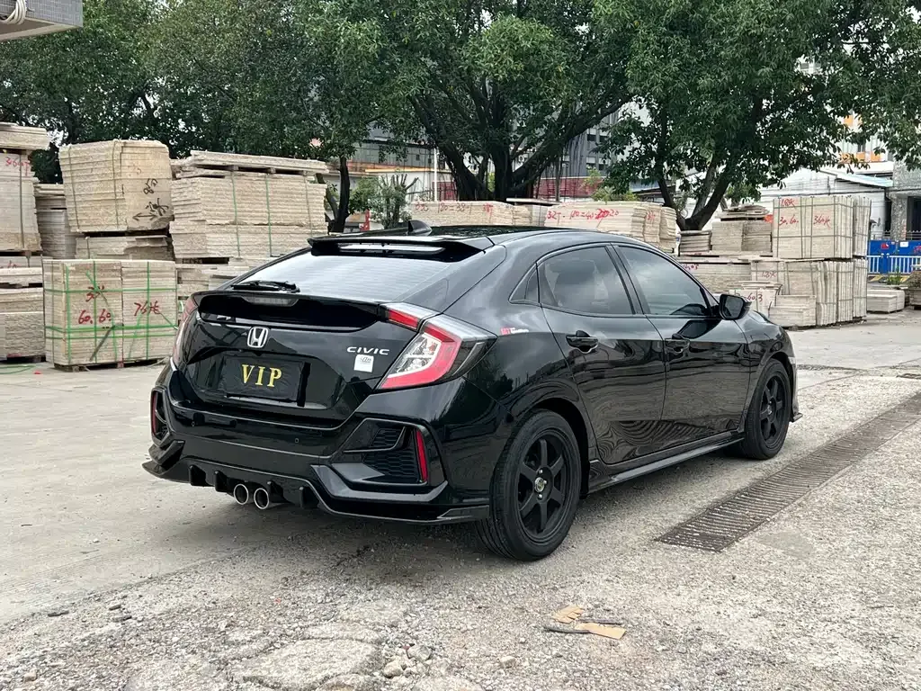 Honda Civic — фото 10