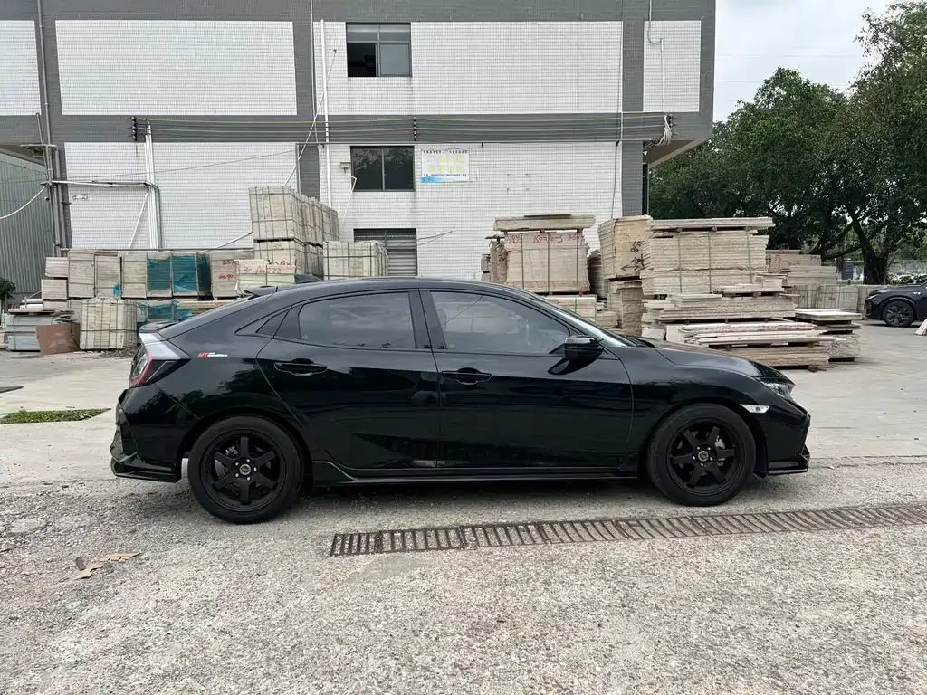 Honda Civic — фото 7