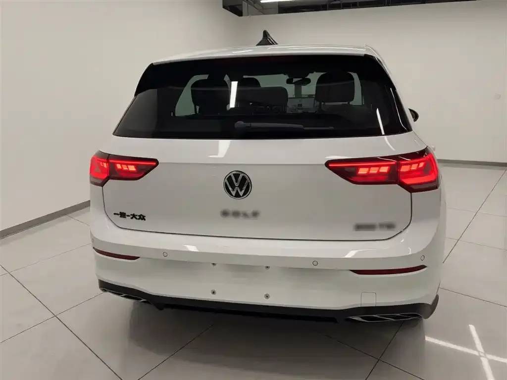 Volkswagen Golf 2025 из CN, фото 3