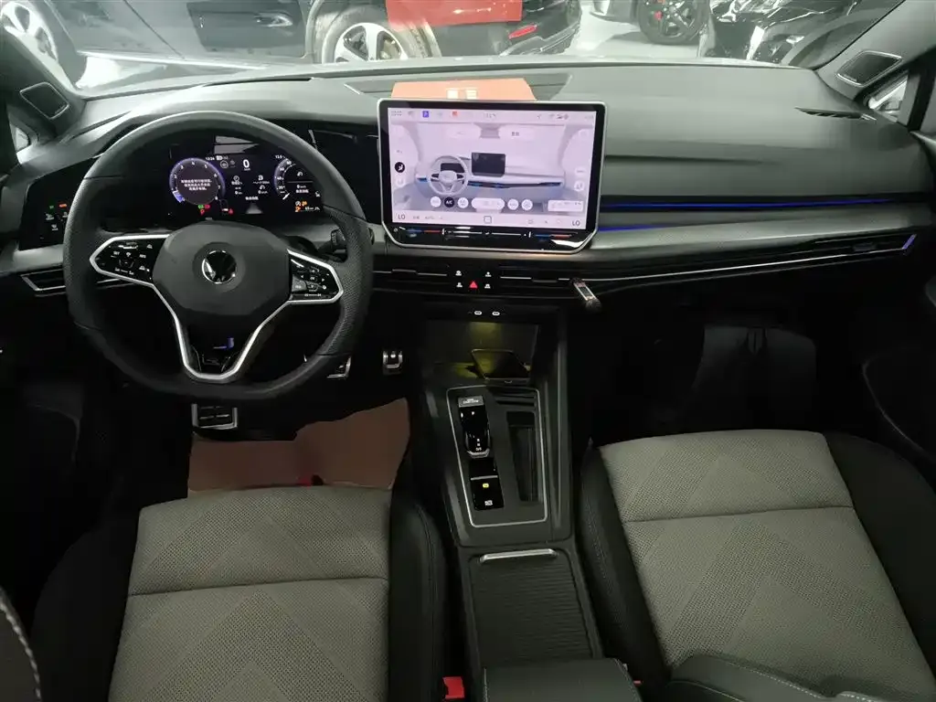 Volkswagen Golf 2025 из CN, фото 8