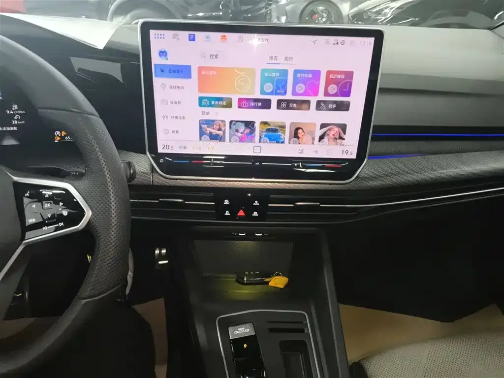 Volkswagen Golf 2025 из CN, фото 4