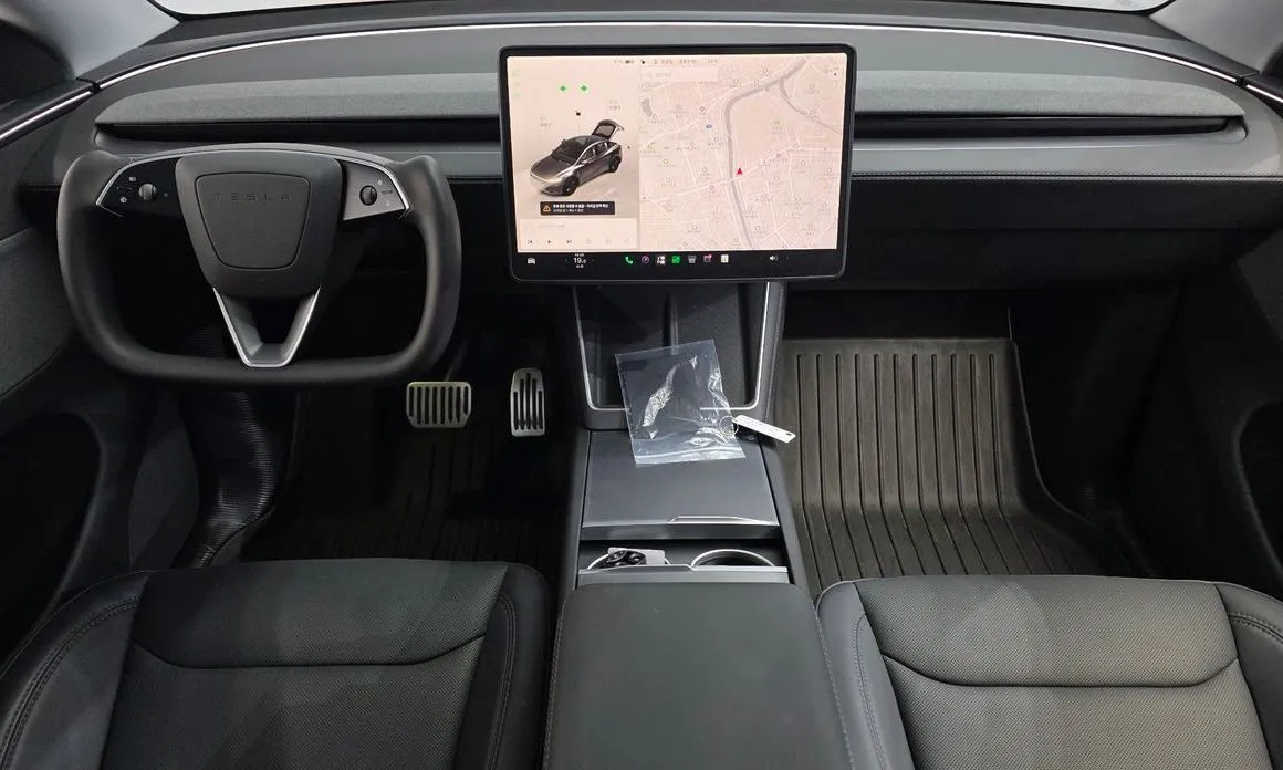 Tesla Model Y — фото 10