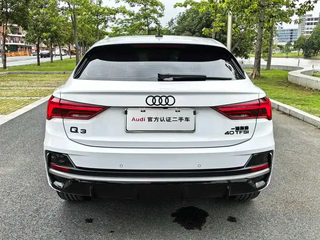Audi Q3 Sportback — фото 8