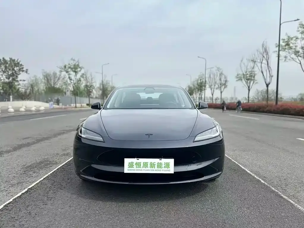 Tesla Model 3 — фото 5