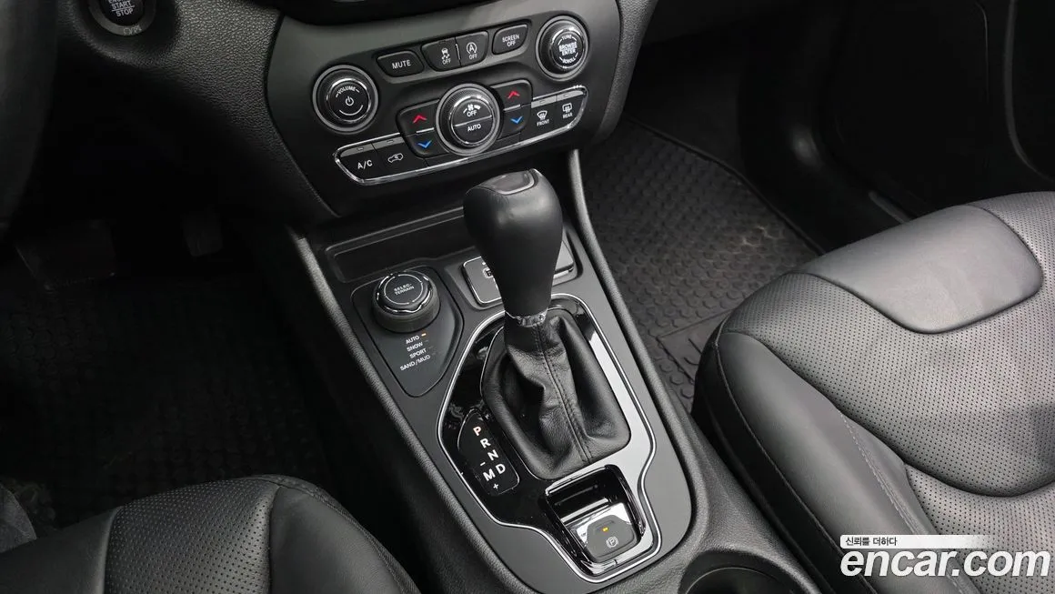 Jeep Cherokee 2021 из KR, фото 10