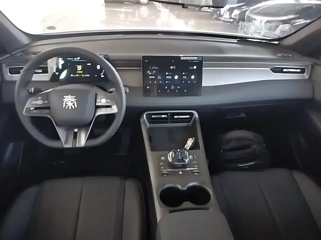BYD Qin PLUS 2025 из CN, фото 3