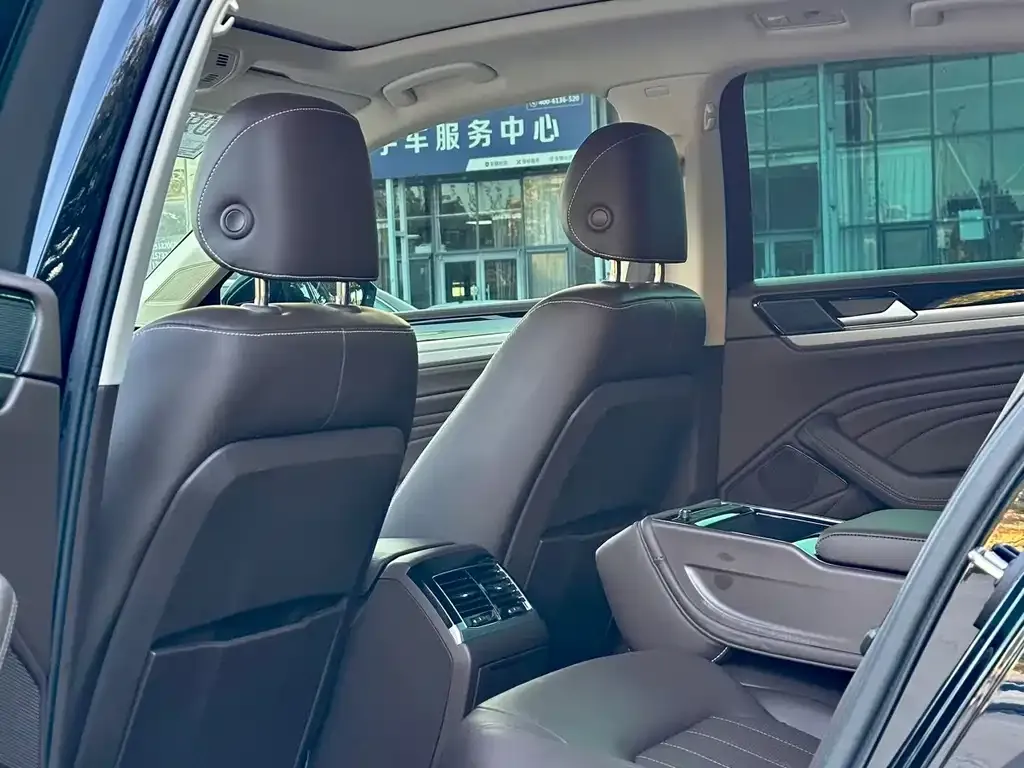 Volkswagen Phideon 2022 из CN, фото 2