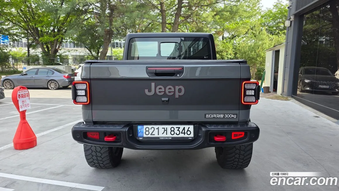 Jeep Gladiator — фото 10