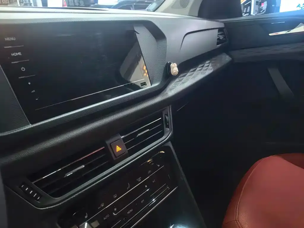 Volkswagen Tharu — фото 10