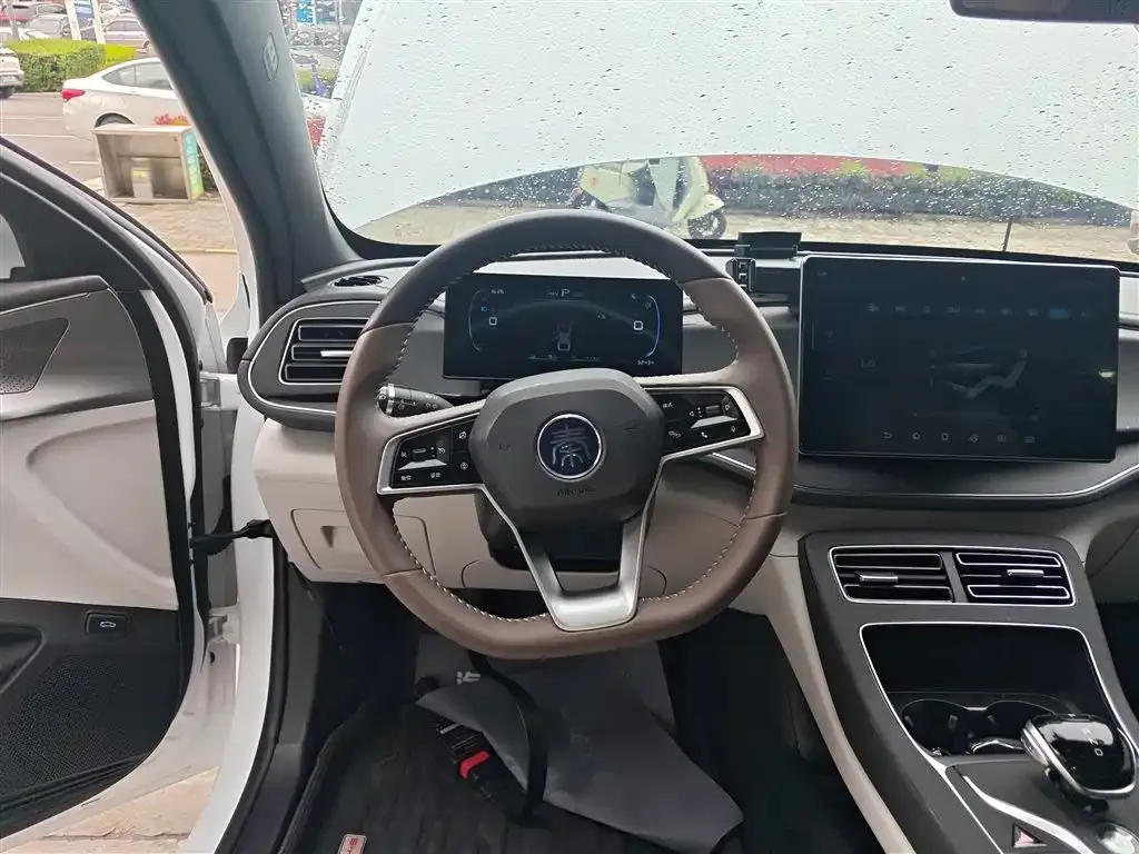 BYD Qin PLUS — фото 10