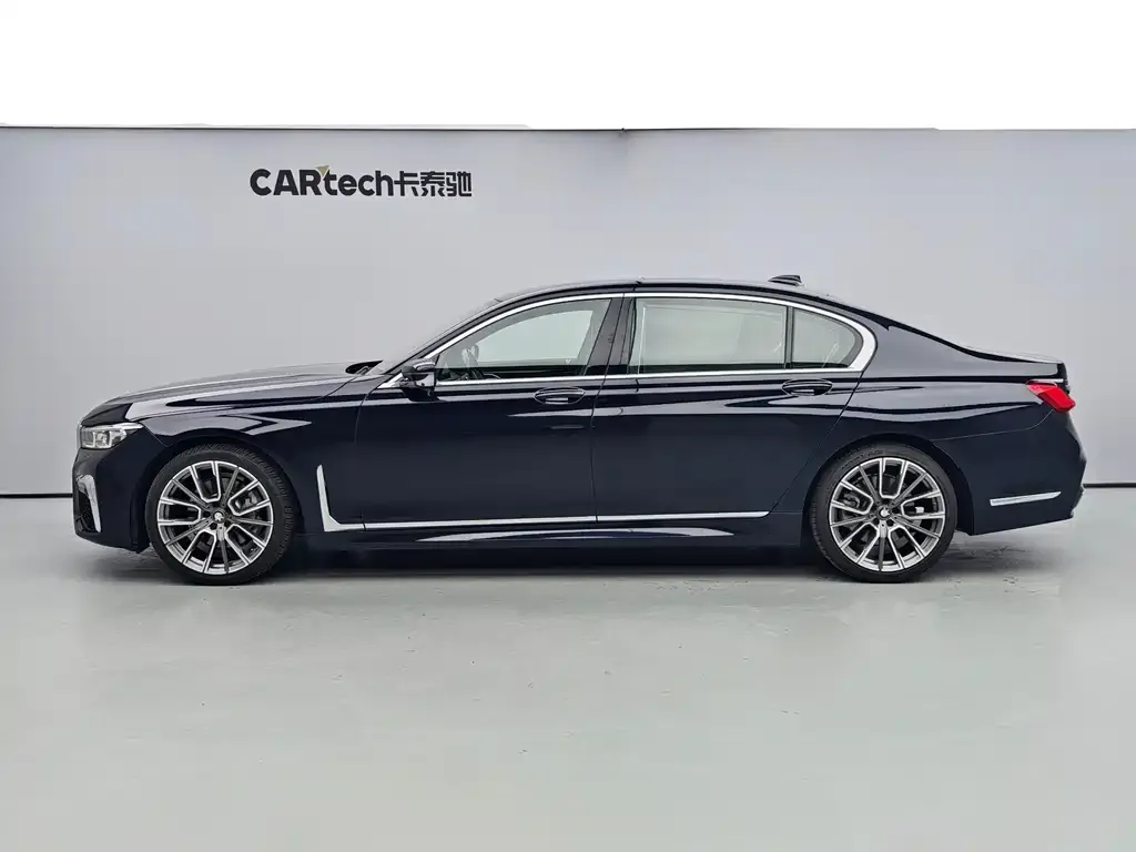 BMW 7 Series — фото 2