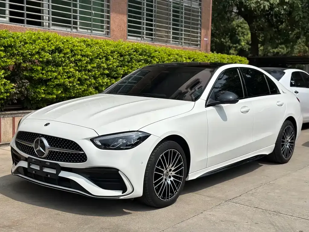 Mercedes-Benz C-Class — фото 1