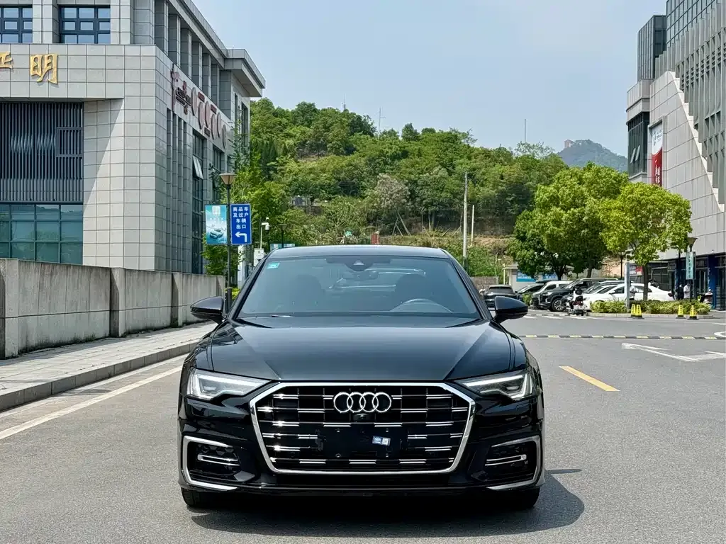 Audi A6L — фото 5
