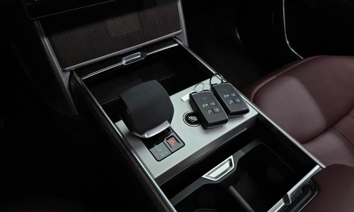 Land Rover Range Rover 2025 из KR, фото 3