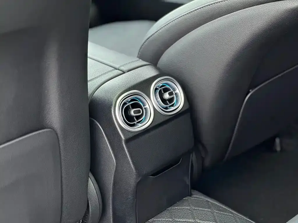Mercedes-Benz C-Class New Energy 2023 из CN, фото 4