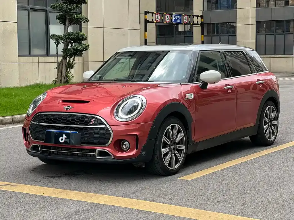 MINI Clubman — фото 1