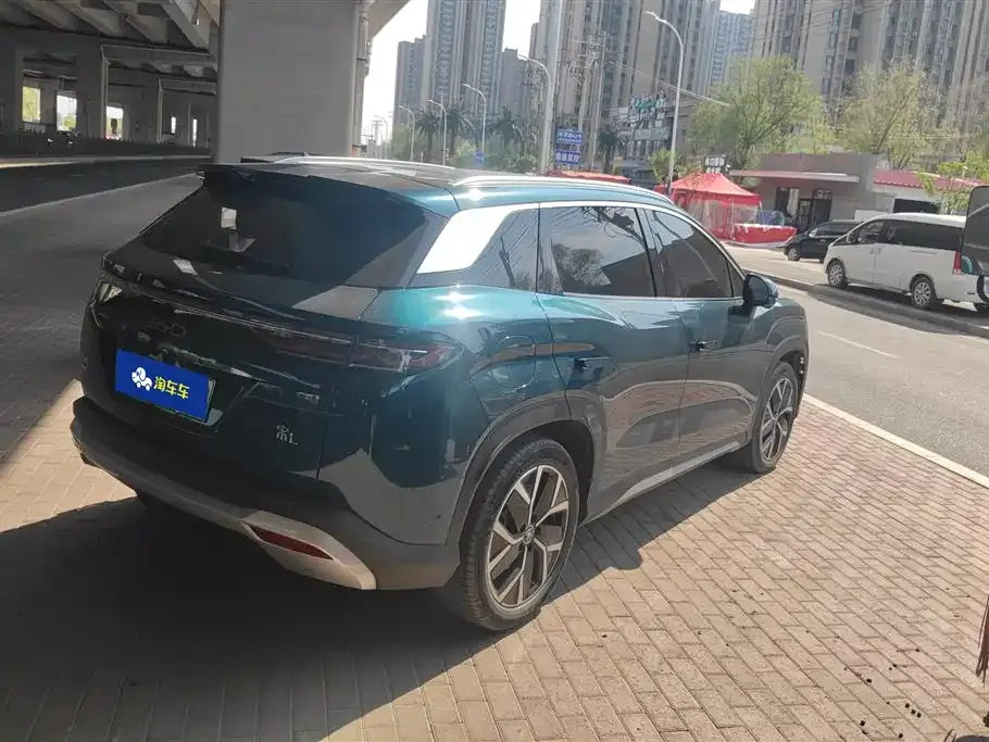 BYD L DM-i — фото 9