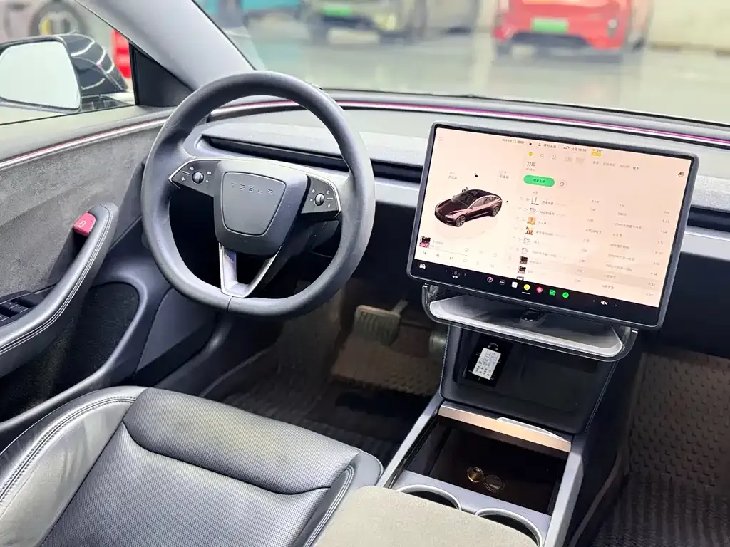 Tesla Model 3 — фото 3
