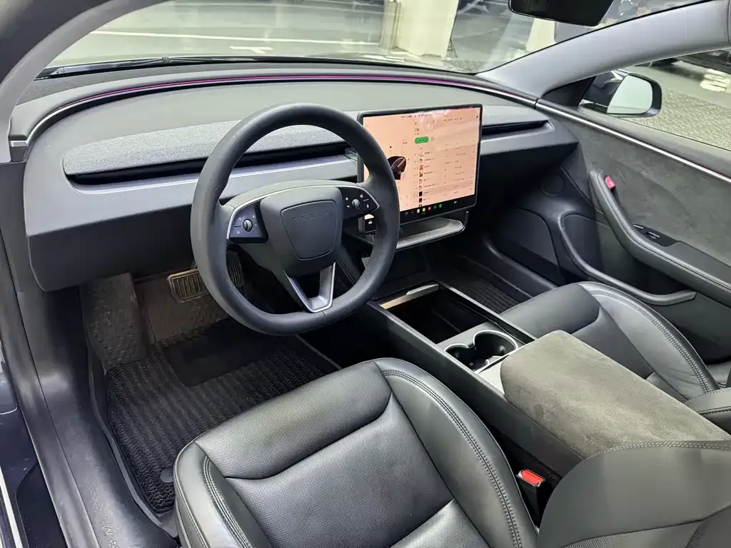 Tesla Model 3 — фото 8