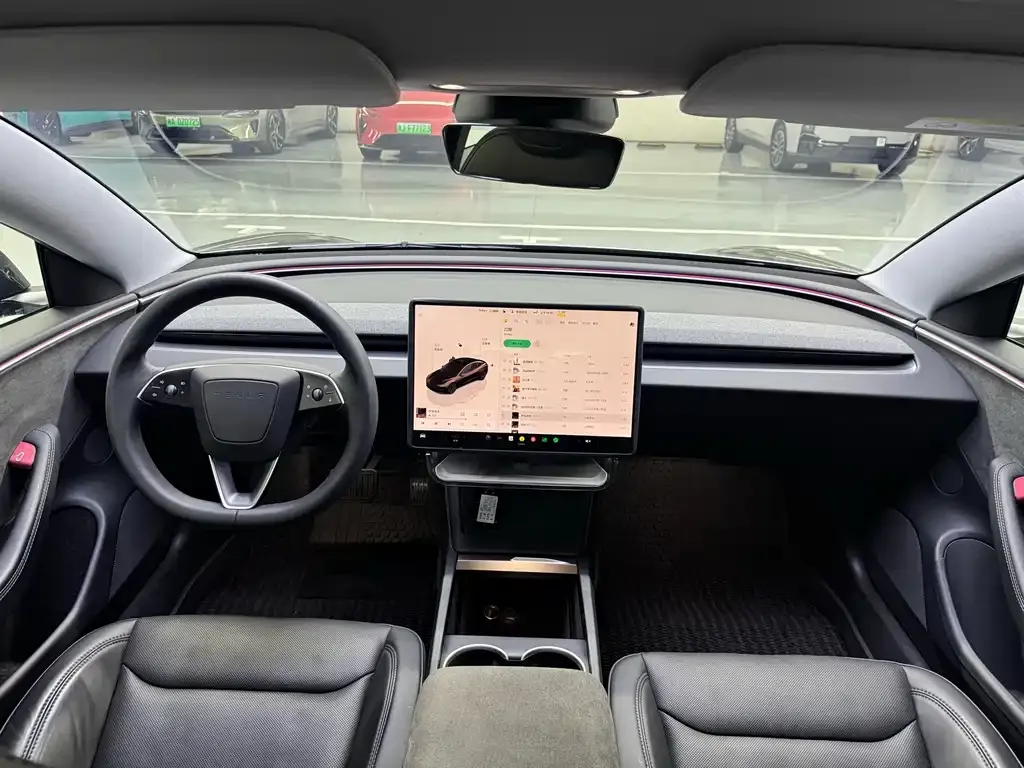 Tesla Model 3 — фото 10