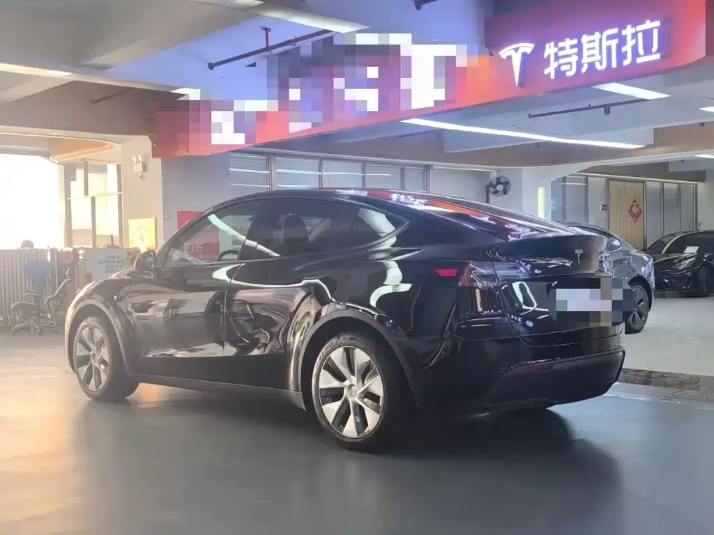 Tesla Model Y 2023 из CN, фото 3