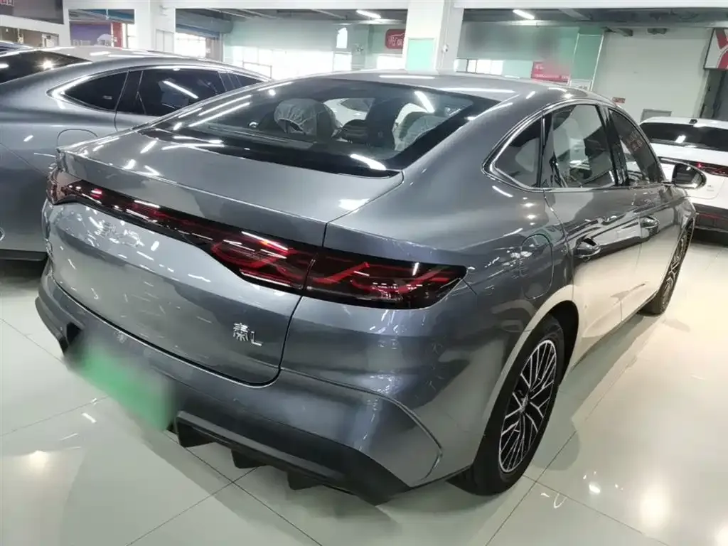 BYD Qin L — фото 6