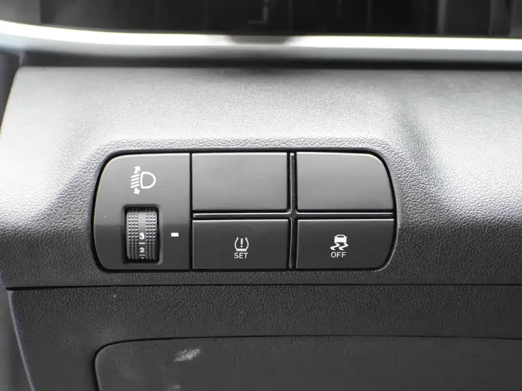 Hyundai Elantra 2023 из CN, фото 8