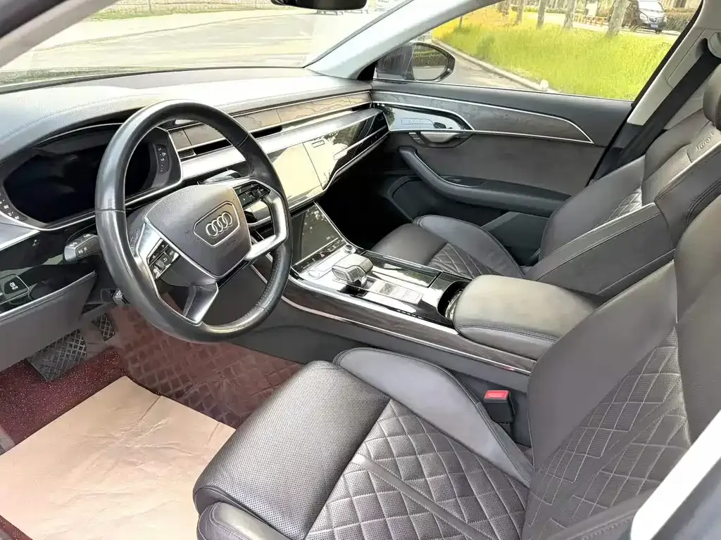 Audi A8 2021 из CN, фото 6
