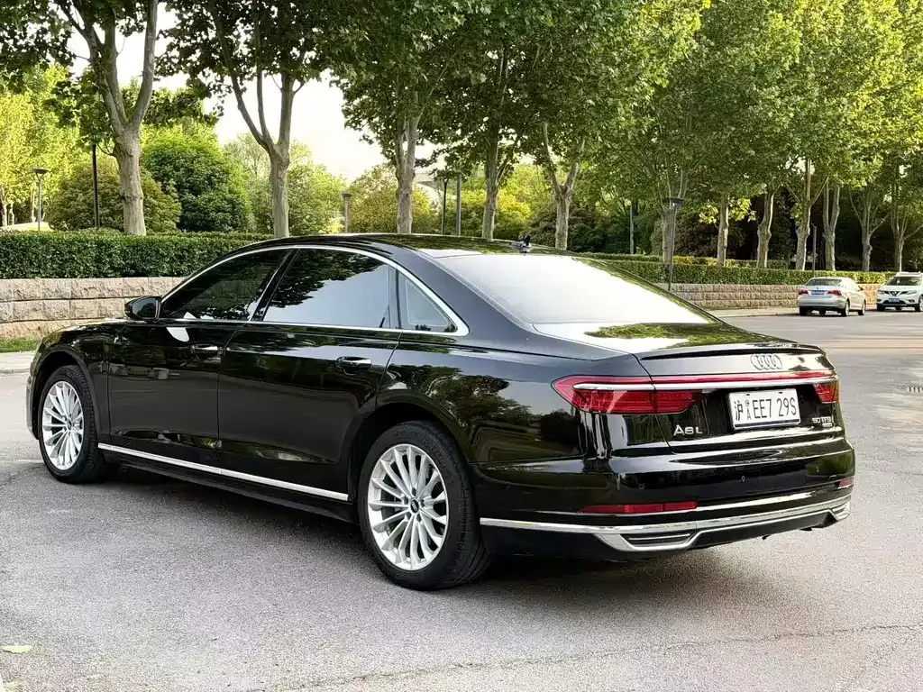 Audi A8 2021 из CN, фото 9