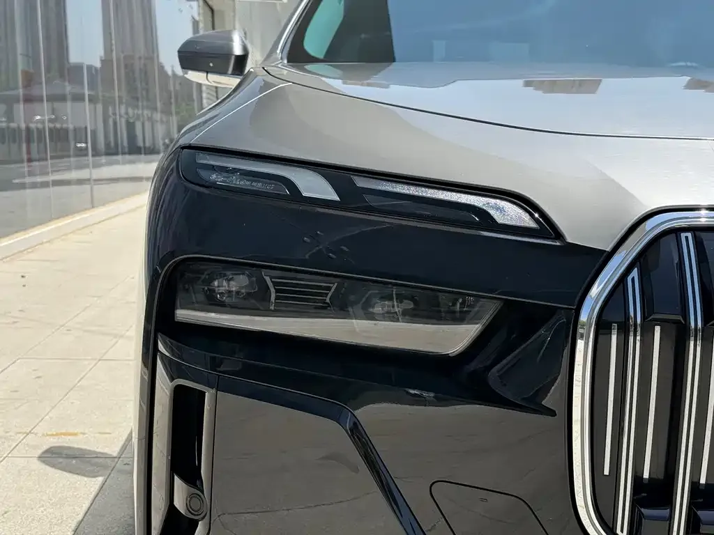 BMW 7 Series 2024 из CN, фото 10