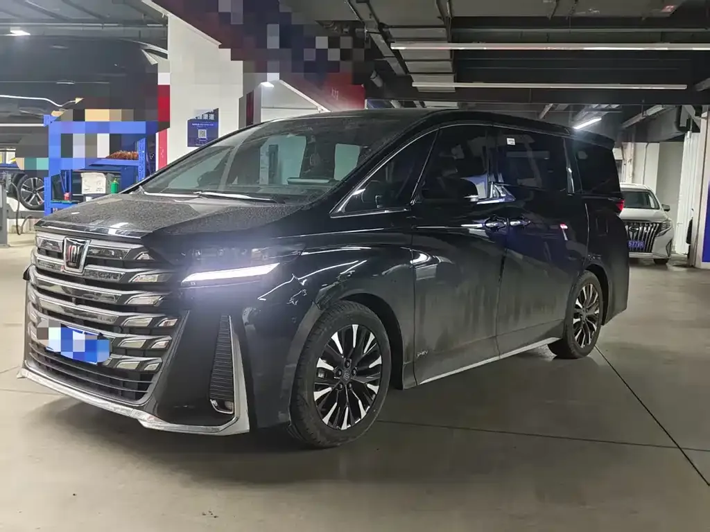 Toyota Vellfire 2024 из CN, фото 1