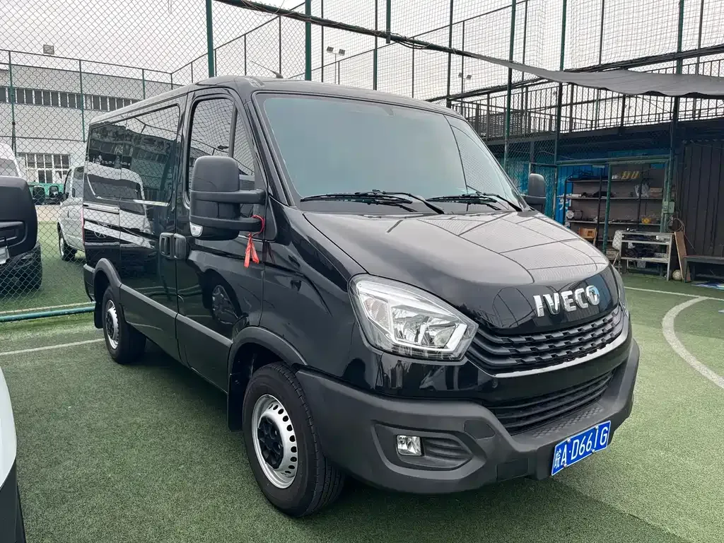 IVECO Ousheng 2023 из CN, фото 9
