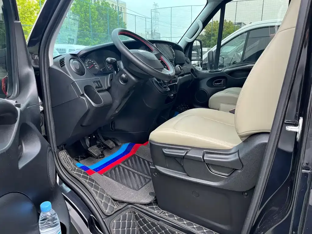 IVECO Ousheng 2023 из CN, фото 2