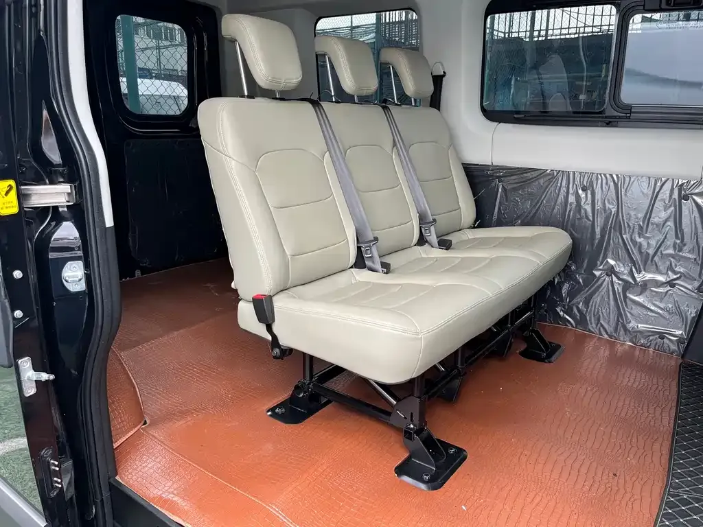 IVECO Ousheng 2023 из CN, фото 6