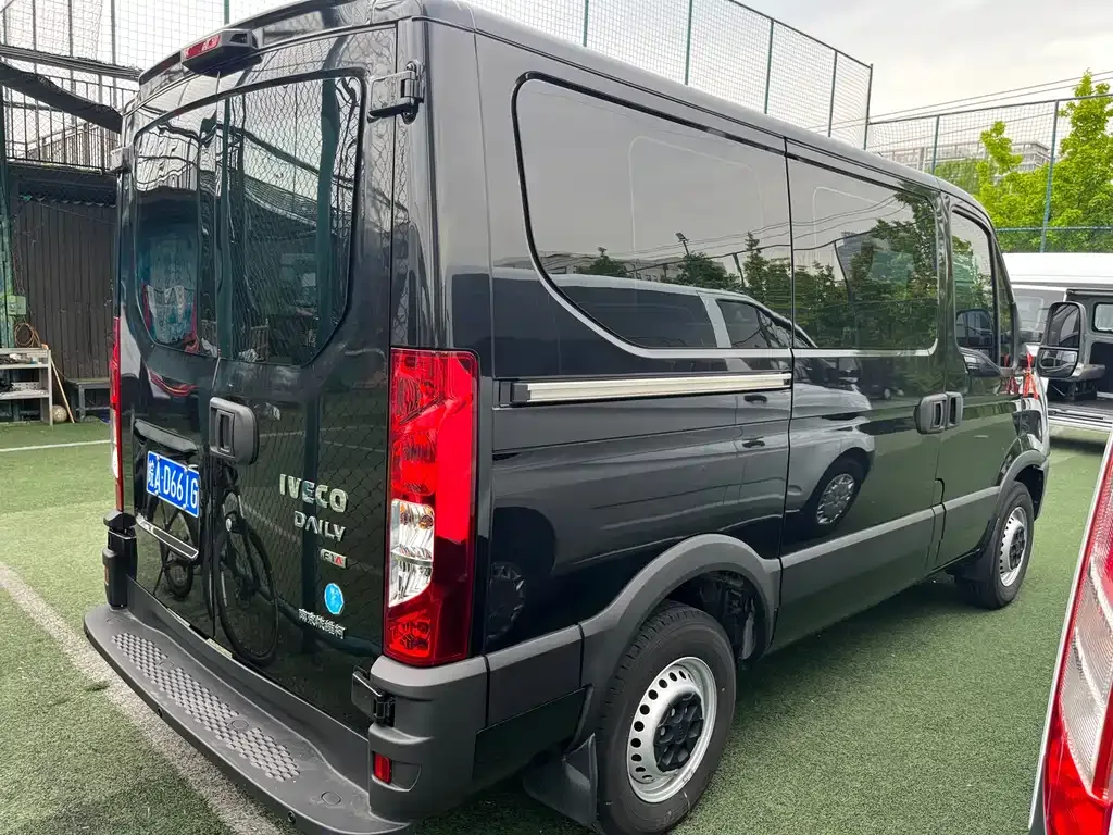 IVECO Ousheng 2023 из CN, фото 3