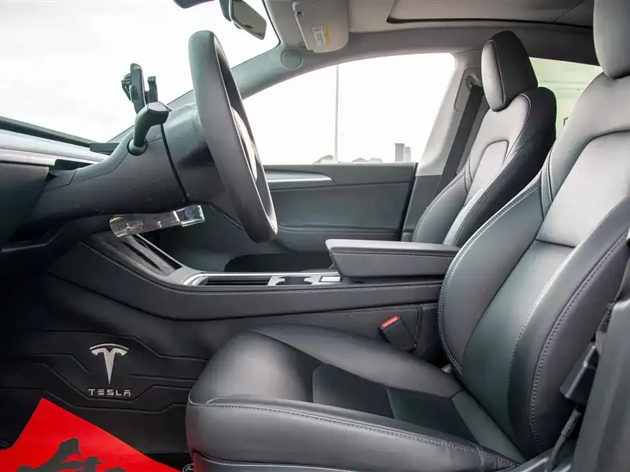 Tesla Model Y 2023 из CN, фото 4