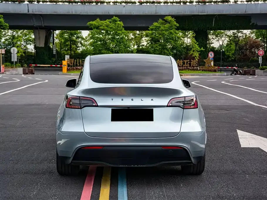 Tesla Model Y 2023 из CN, фото 6