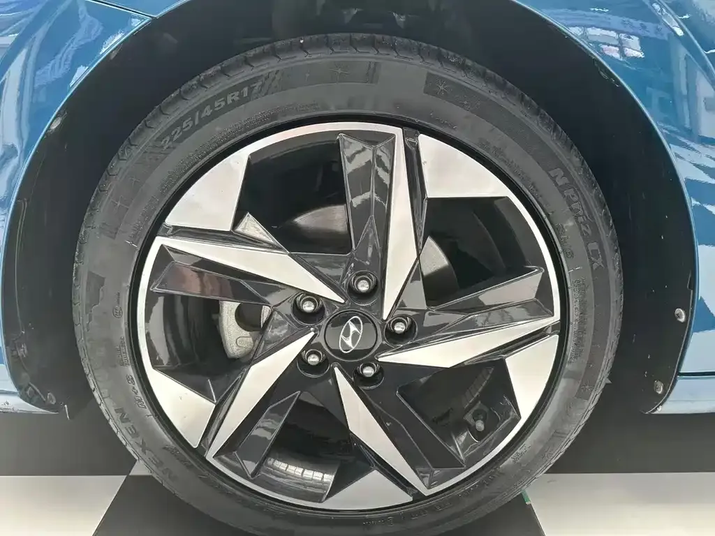 Hyundai Elantra 2022 из CN, фото 2