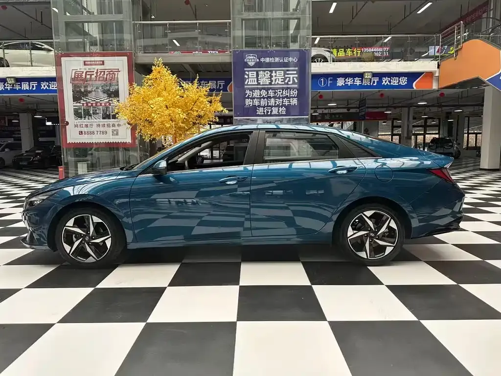 Hyundai Elantra 2022 из CN, фото 10