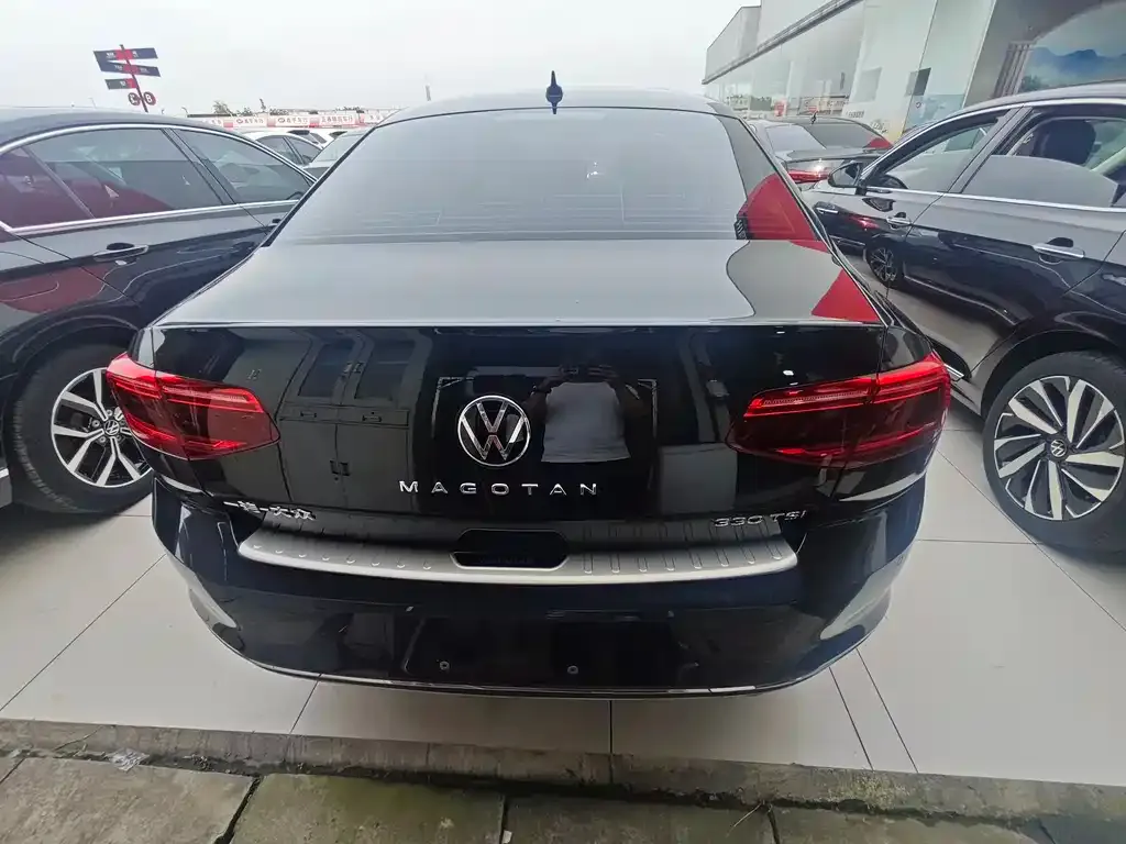 Volkswagen Magotan 2022 из CN, фото 2