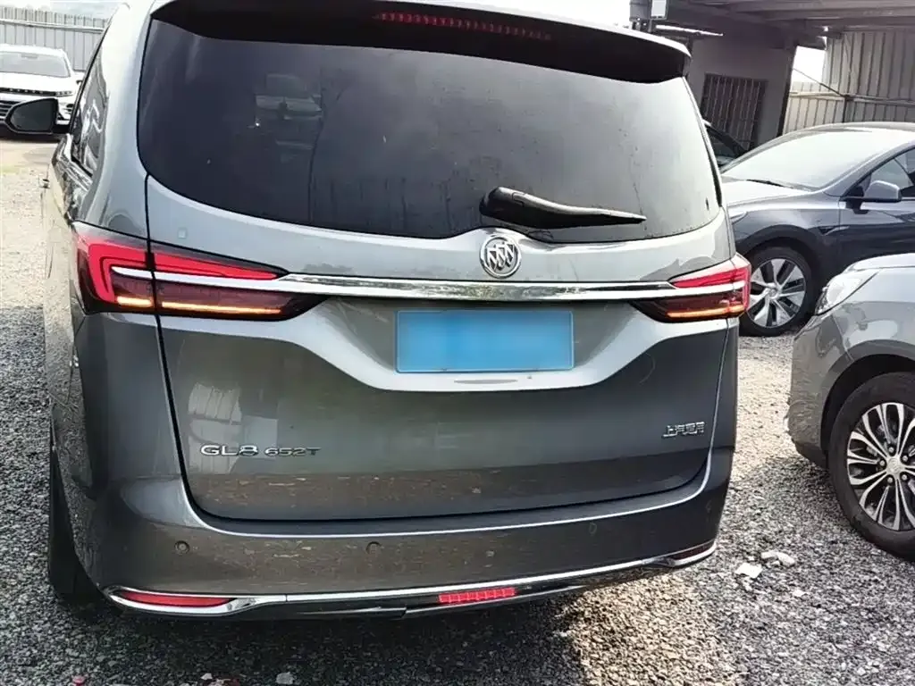 Buick GL8 2022 из CN, фото 2