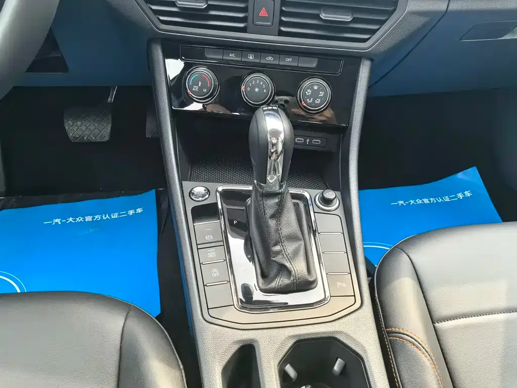 Volkswagen Bora 2024 из CN, фото 6